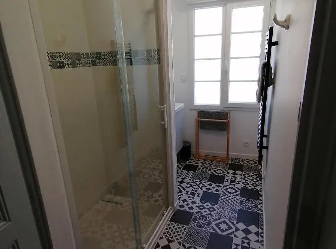 Proche Gare Et Centre-ville De Emplacement Idéal Poitiers